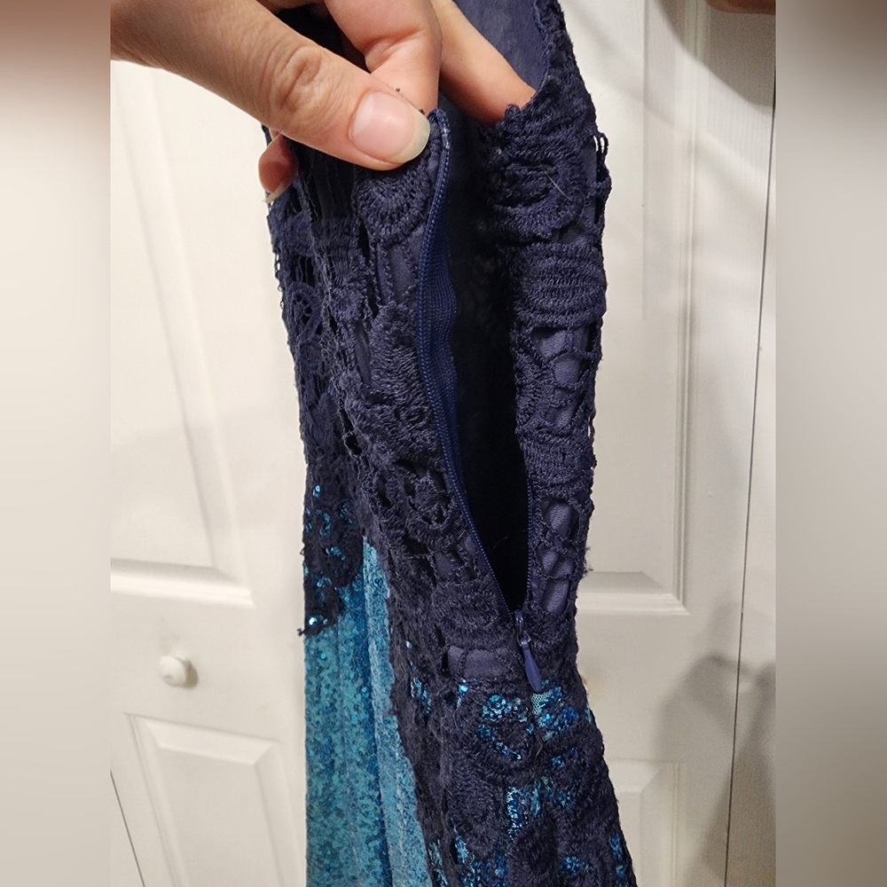 Mini Dress - Picture 4 of 5